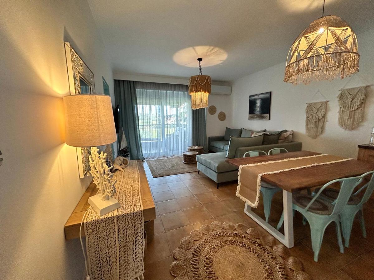 Calliopes By The Sea Boutique Suites Παραλία Διονυσίου Εξωτερικό φωτογραφία