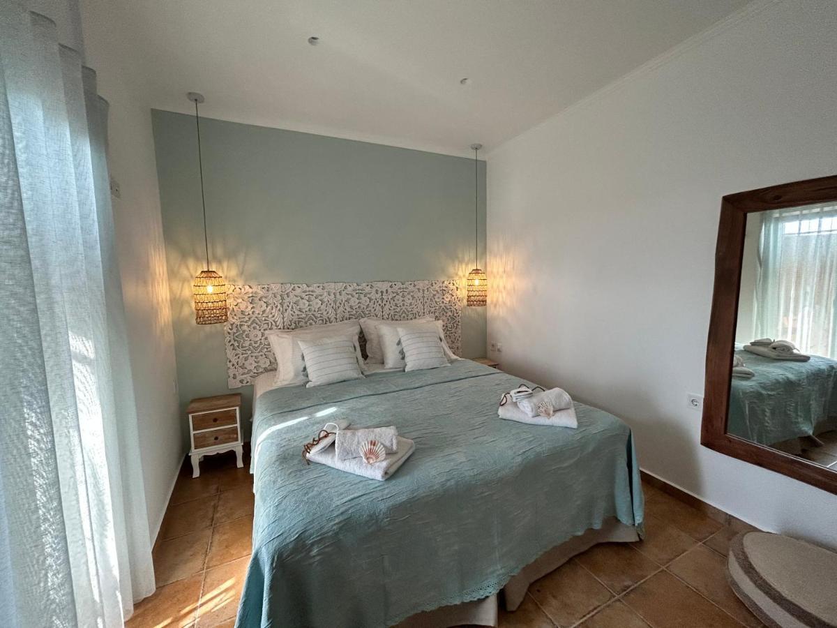 Calliopes By The Sea Boutique Suites Παραλία Διονυσίου Εξωτερικό φωτογραφία