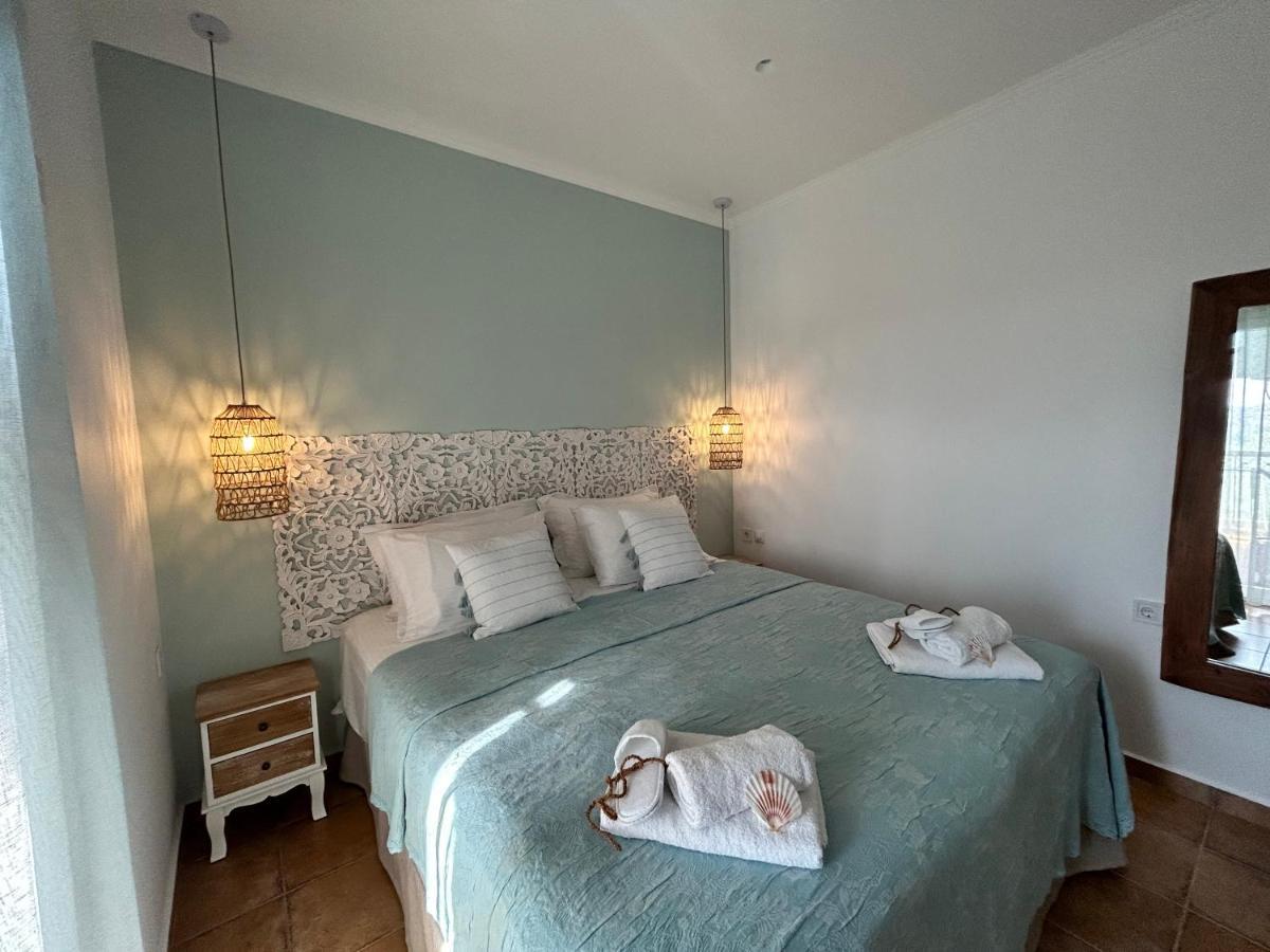 Calliopes By The Sea Boutique Suites Παραλία Διονυσίου Εξωτερικό φωτογραφία