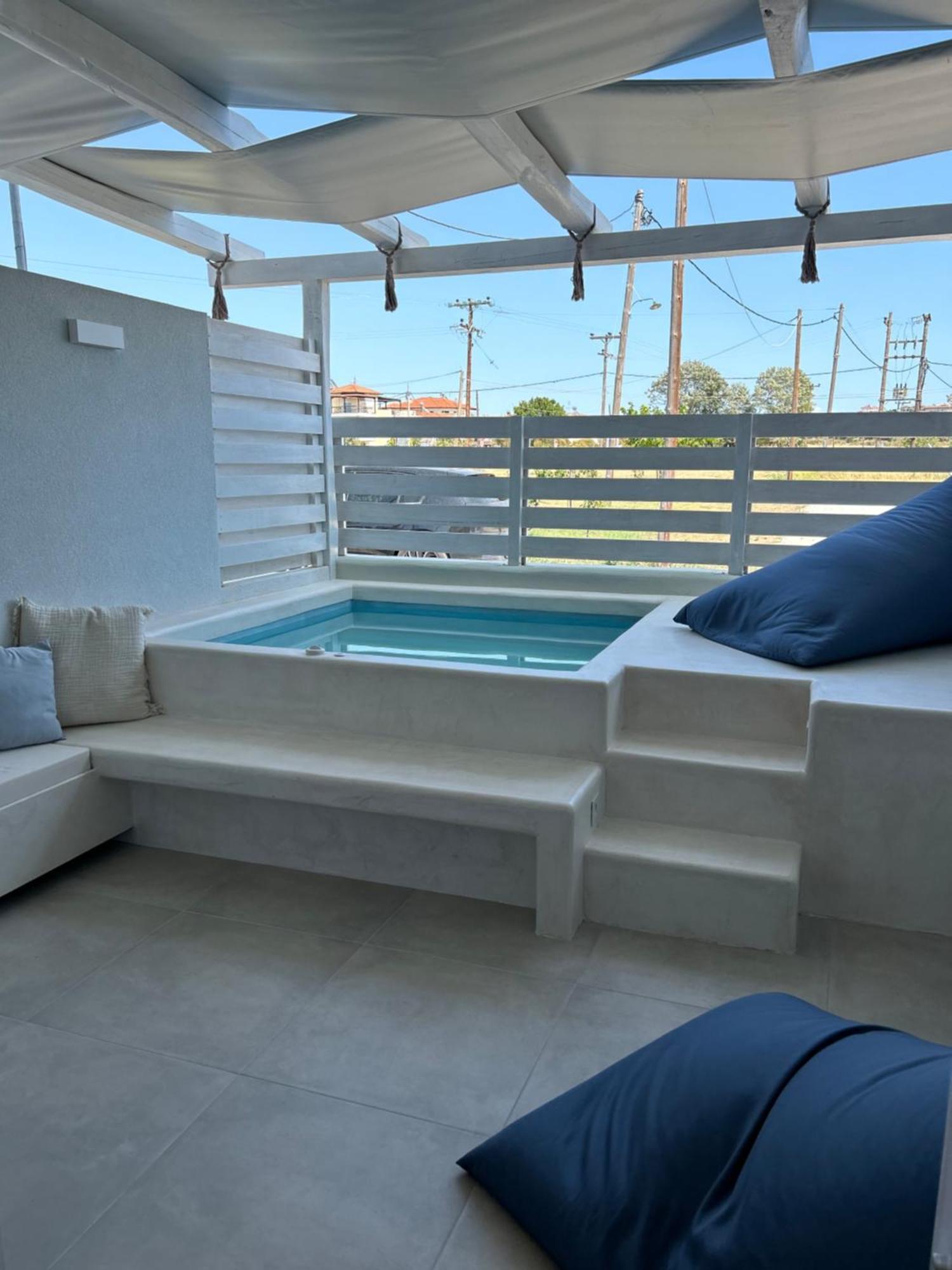 Calliopes By The Sea Boutique Suites Παραλία Διονυσίου Εξωτερικό φωτογραφία