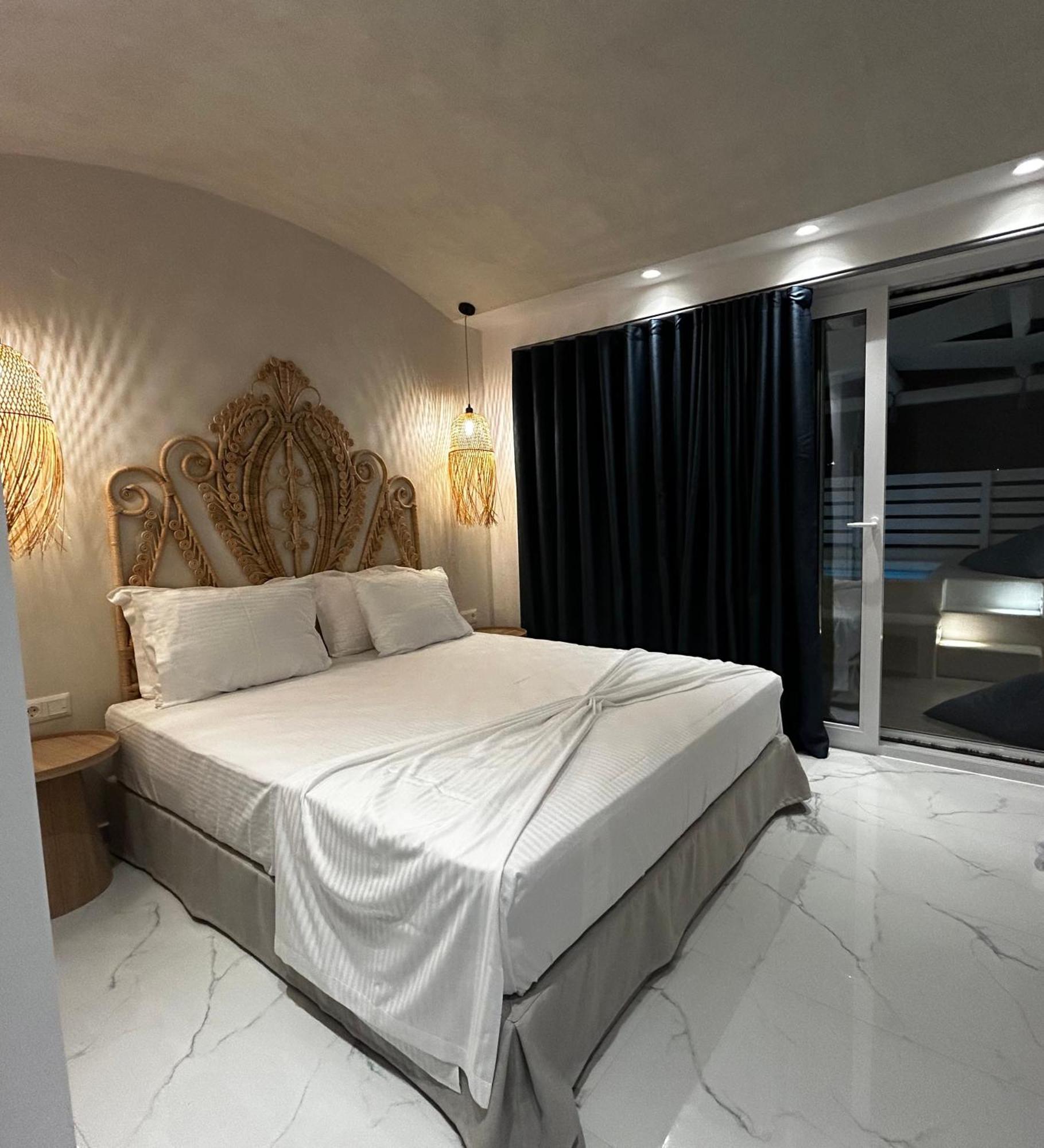 Calliopes By The Sea Boutique Suites Παραλία Διονυσίου Εξωτερικό φωτογραφία
