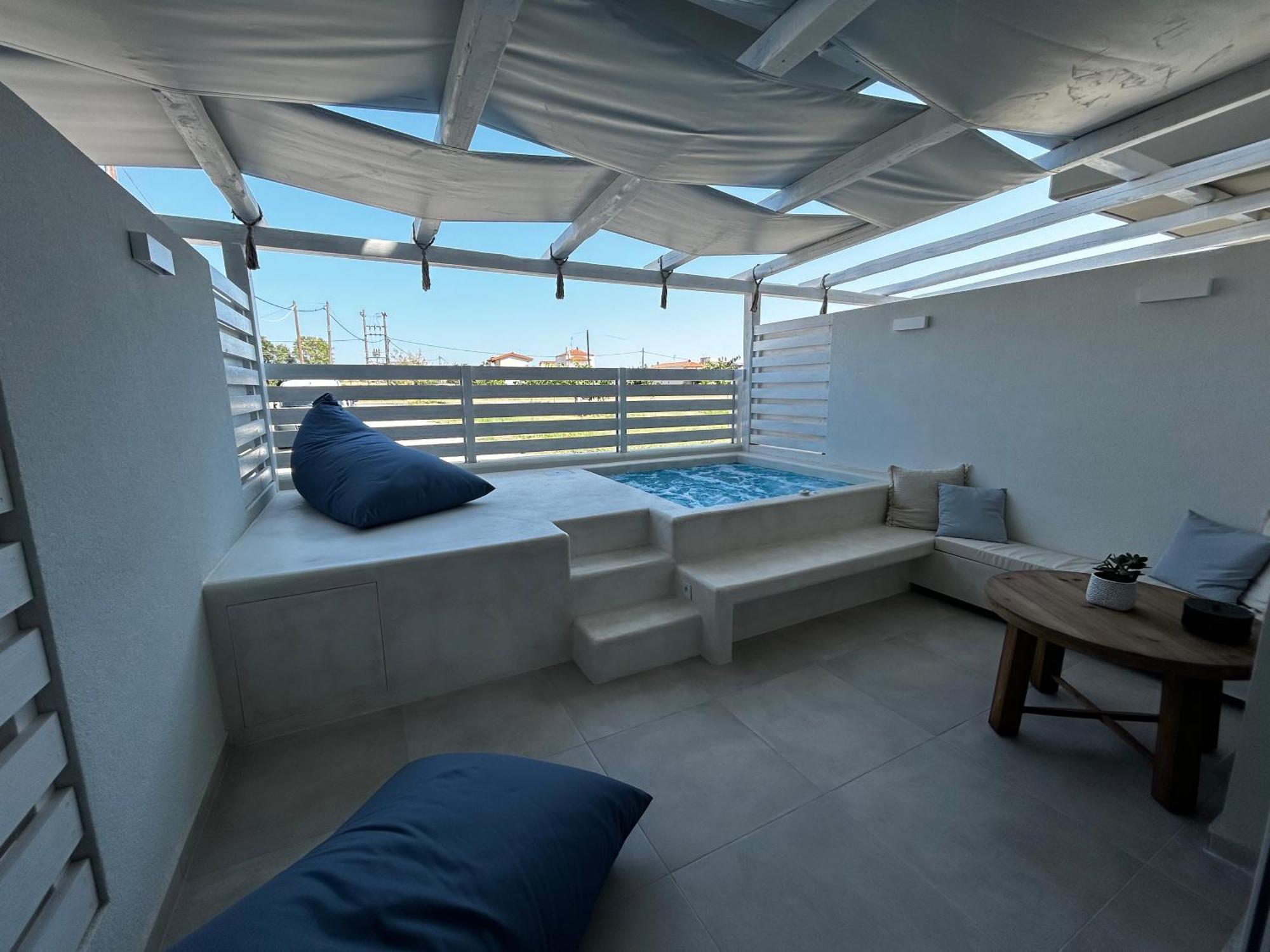 Calliopes By The Sea Boutique Suites Παραλία Διονυσίου Εξωτερικό φωτογραφία