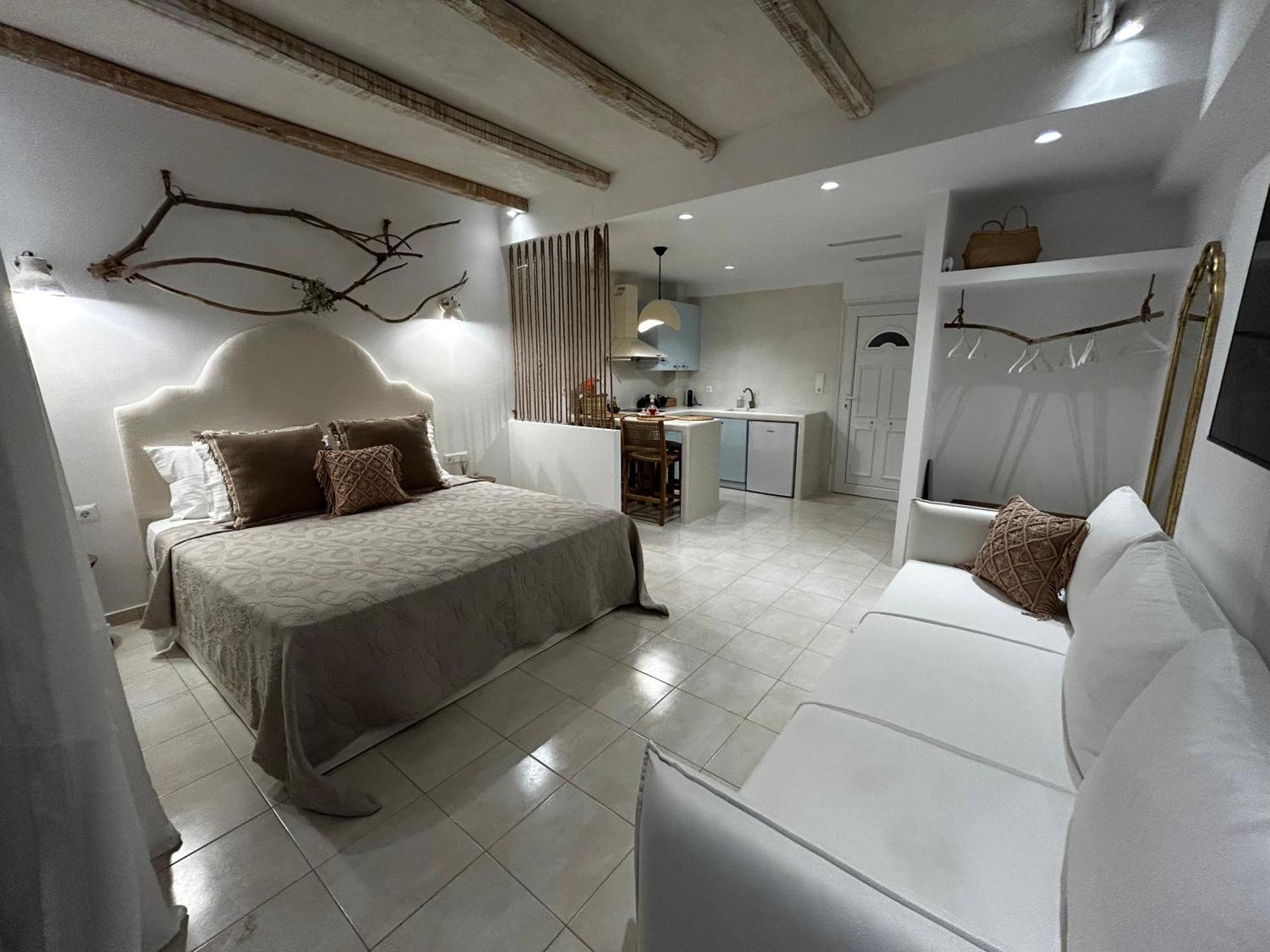 Calliopes By The Sea Boutique Suites Παραλία Διονυσίου Εξωτερικό φωτογραφία